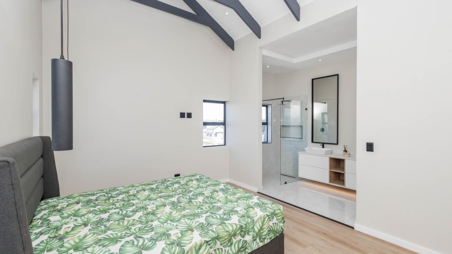 3 Bedroom Property for Sale in Sandown Western Cape